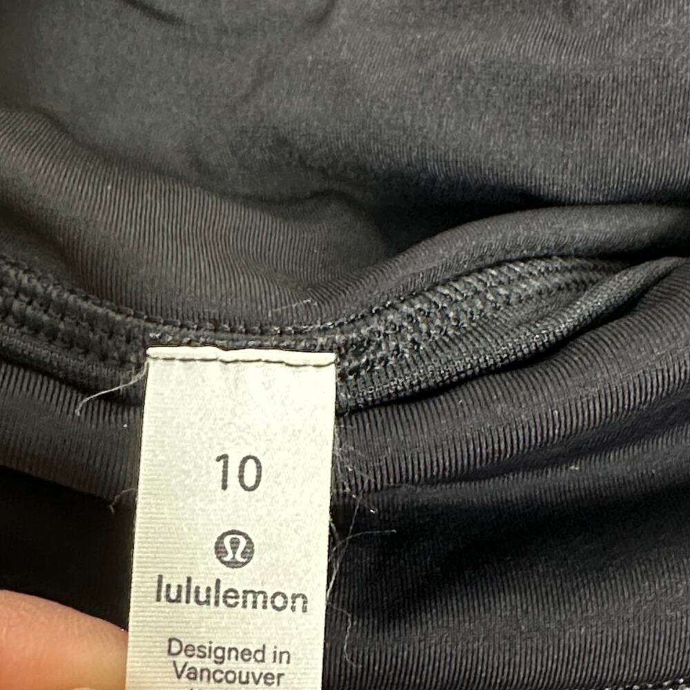 LULULEMON Run Times Short II 4" Luminosity Foil Print Black Silver {Q51} - Picture 9 of 9